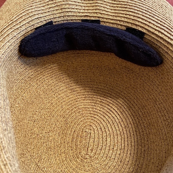 Ron Jon Woman’s Straw Hat with Black Ribbon & Trim with Adjustable Velcro Strip. - Picture 8 of 10